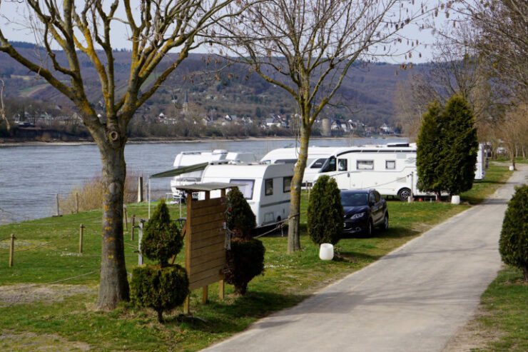 green-camping-am-rhein