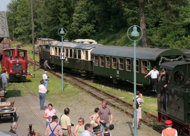 Sauerlaender-Kleinbahn2