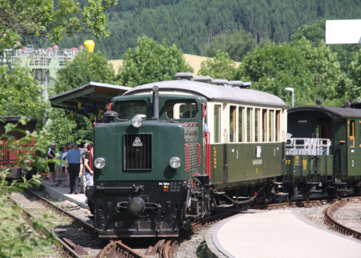 Sauerlaender-Kleinbahn3