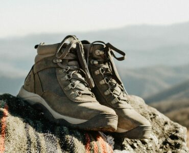 Wanderschuhe-richtig-schnueren