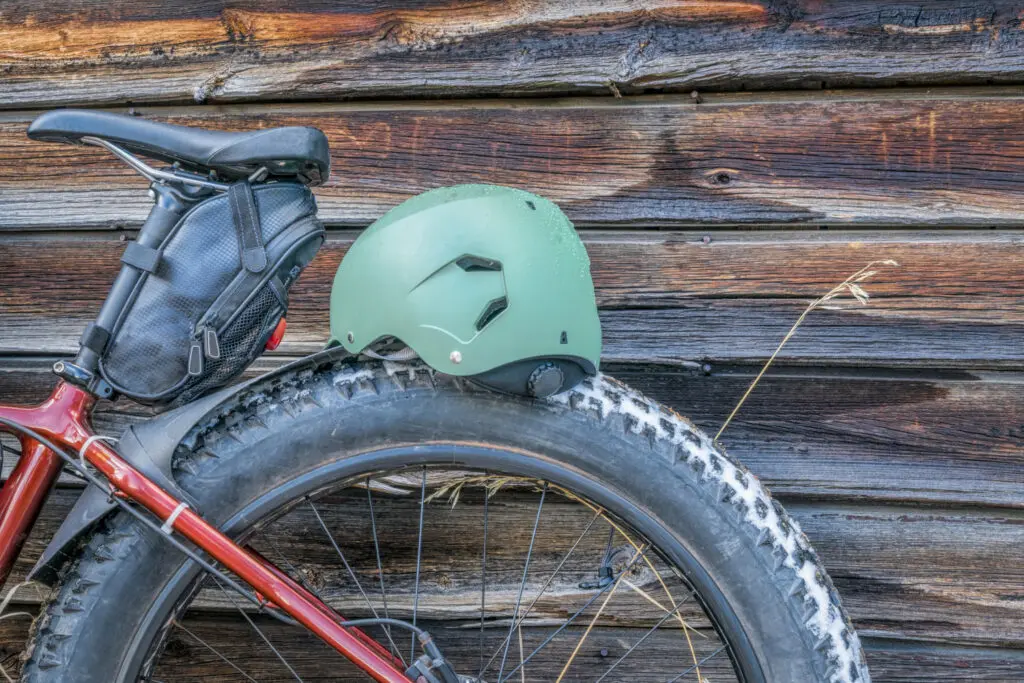 BBB SealPack L Wasserdichte Satteltasche – 8 Liter, Für Bikepacking & Alltag, Mit T-Schnalle, Blaues Innenfutter