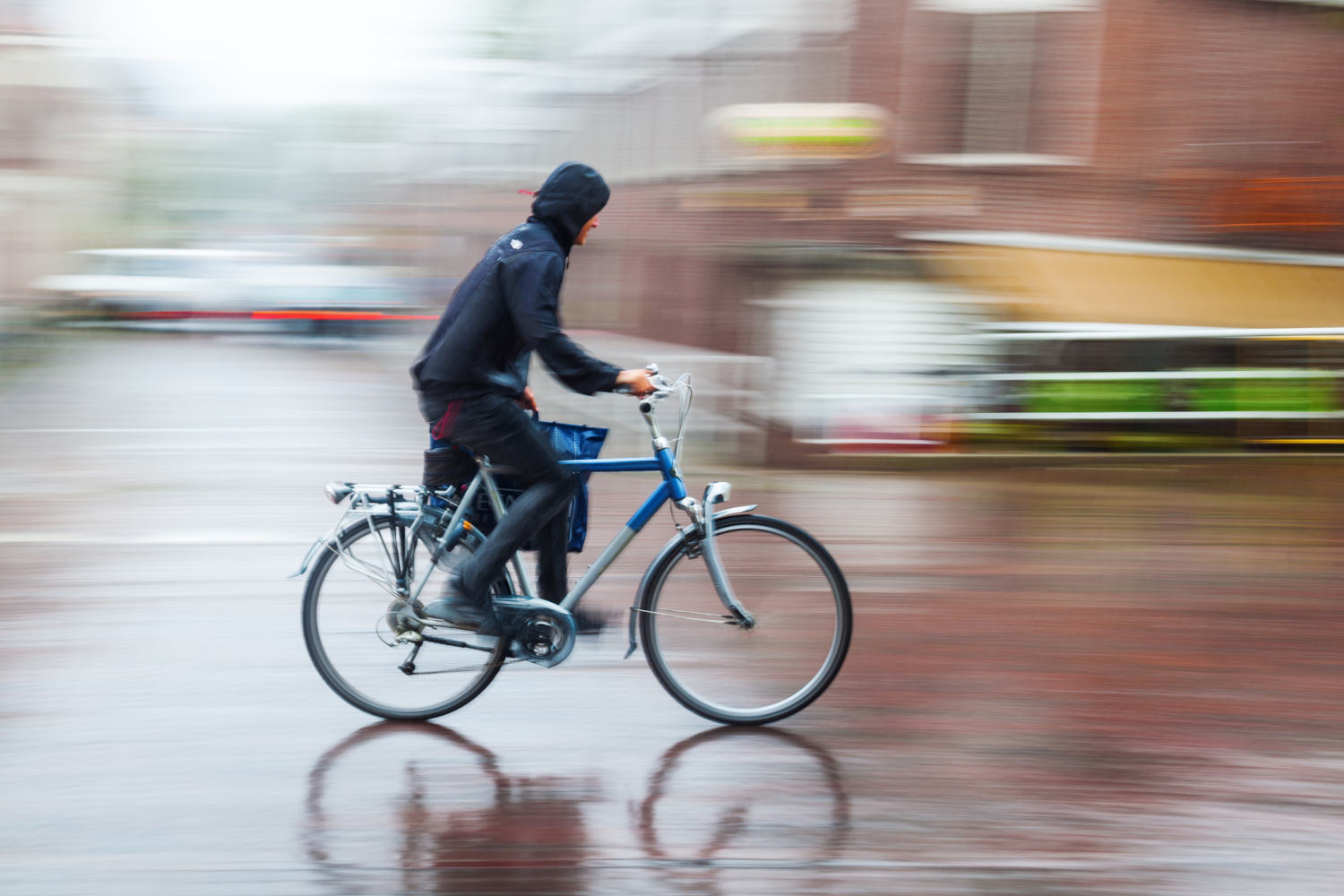 Regenjacken fürs Fahrrad von Endura, Goreware und Vaude im Test