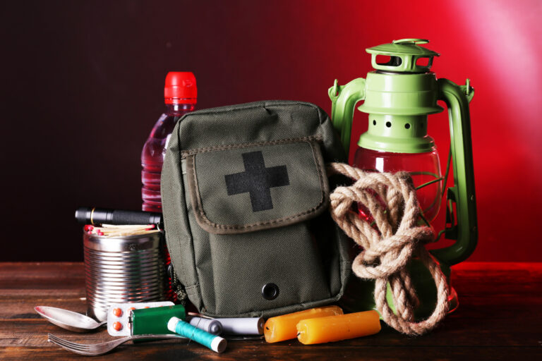Die besten Survival Kits? (Test & Vergleich 2024)