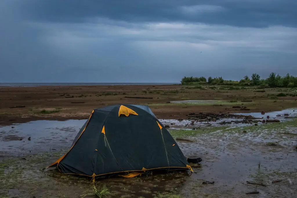 Zelten bei Gewitter: Wie richtig verhalten? | BeyondCamping