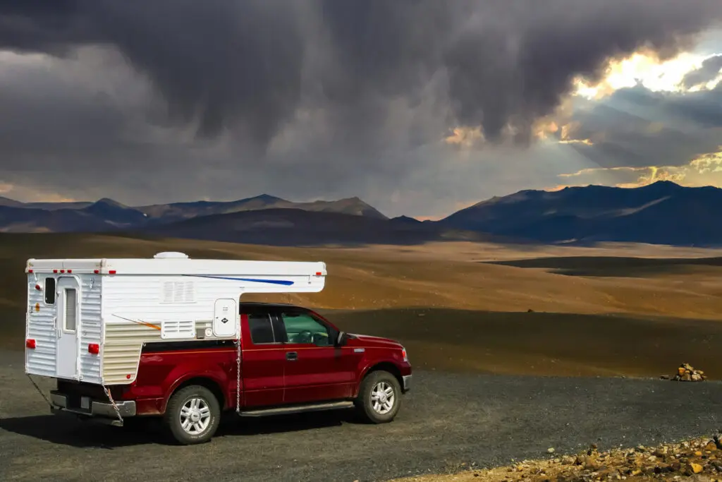 Zelten bei Gewitter: Wie richtig verhalten? | BeyondCamping